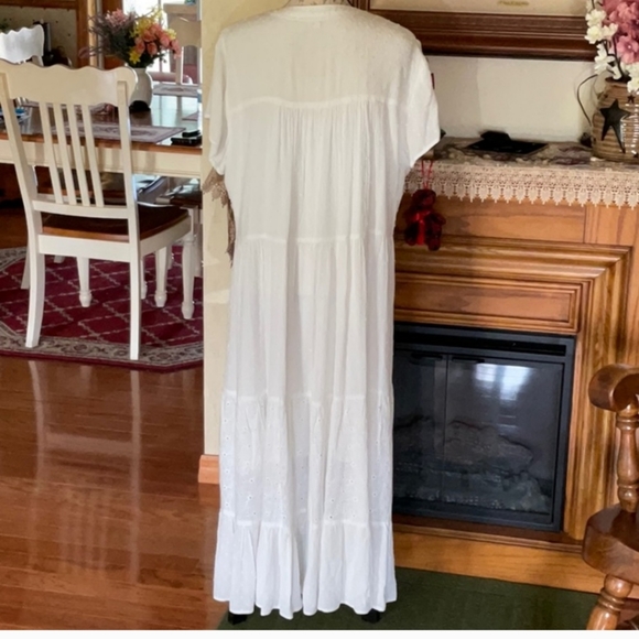 Kate & Sam White Eyelet Maxi Dress, sz M NWT - Picture 2 of 9